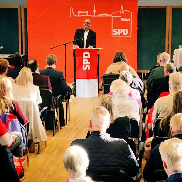 Datei:Nominierung Ulf Daude Oberbürgermeister Kiel 2025.jpg