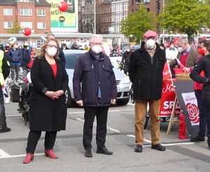 1. Mai 2021 Kiel Ünsal Möller Johannin Stein.JPG