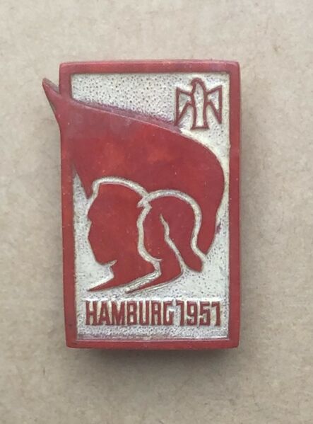 Datei:Anstecker Falken Hamburg 1951.jpg
